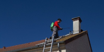 Entretien de votre toiture : démoussage et nettoyage de votre toiture en Normandie : Calvados, Seine Maritime et Eeure